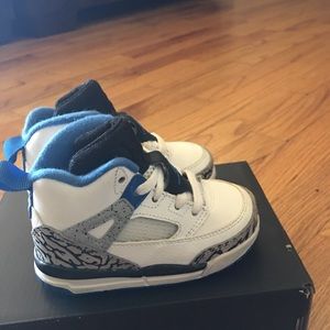 Jordan sneakers for boys